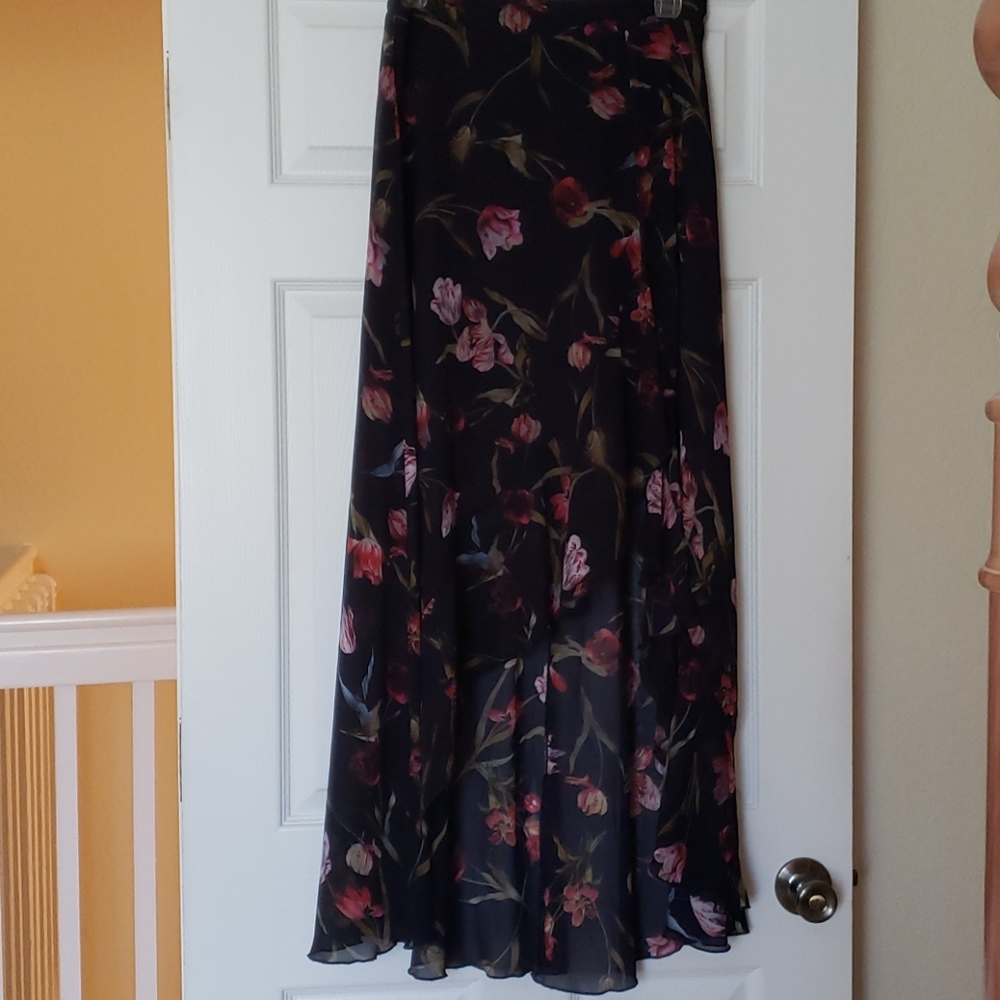 NWT, Beautiful Bohemian Style Flowy Skirt